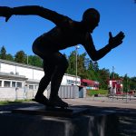 Maier Arena Statue av Fred Anton Maier, f.15.12.1938-d.09.06.2015.. OL-gull 5000m i 1968 OL-Sølv 5000 m i 1964 OL-Sølv 10 000m i 1964 og 1968 Europamester og Verdensmester i 1968, 9 mesterskapsmedaljer, enkeltdistanser, i VM. 8 mesterskapsmedaljer, enkletdistanser, i EM Innehatt 11 verdensrekorder Egebergs Ærespris 1967 Oscarstatuetten 1968 Årets Idrettsmann 1968 Århundrets idrettsmann i Vestfold 1900-1999 3 Norske Mesterskap i 100km sykkel.